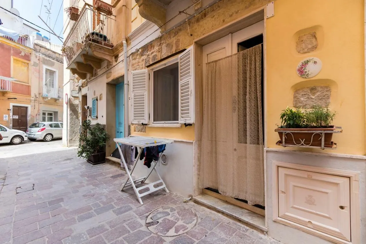 La Casa Di Daisy Apartment Carloforte  Italy